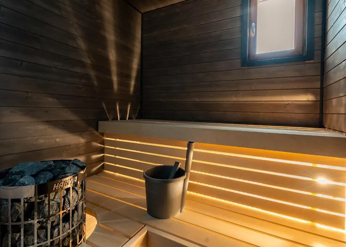 Cozy Arctic Circle *